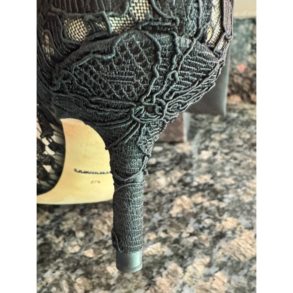 Dolce & Gabbana Bellucci Black Lace Crystal‎ Embellished Pointed  Pump 35.5 5.5